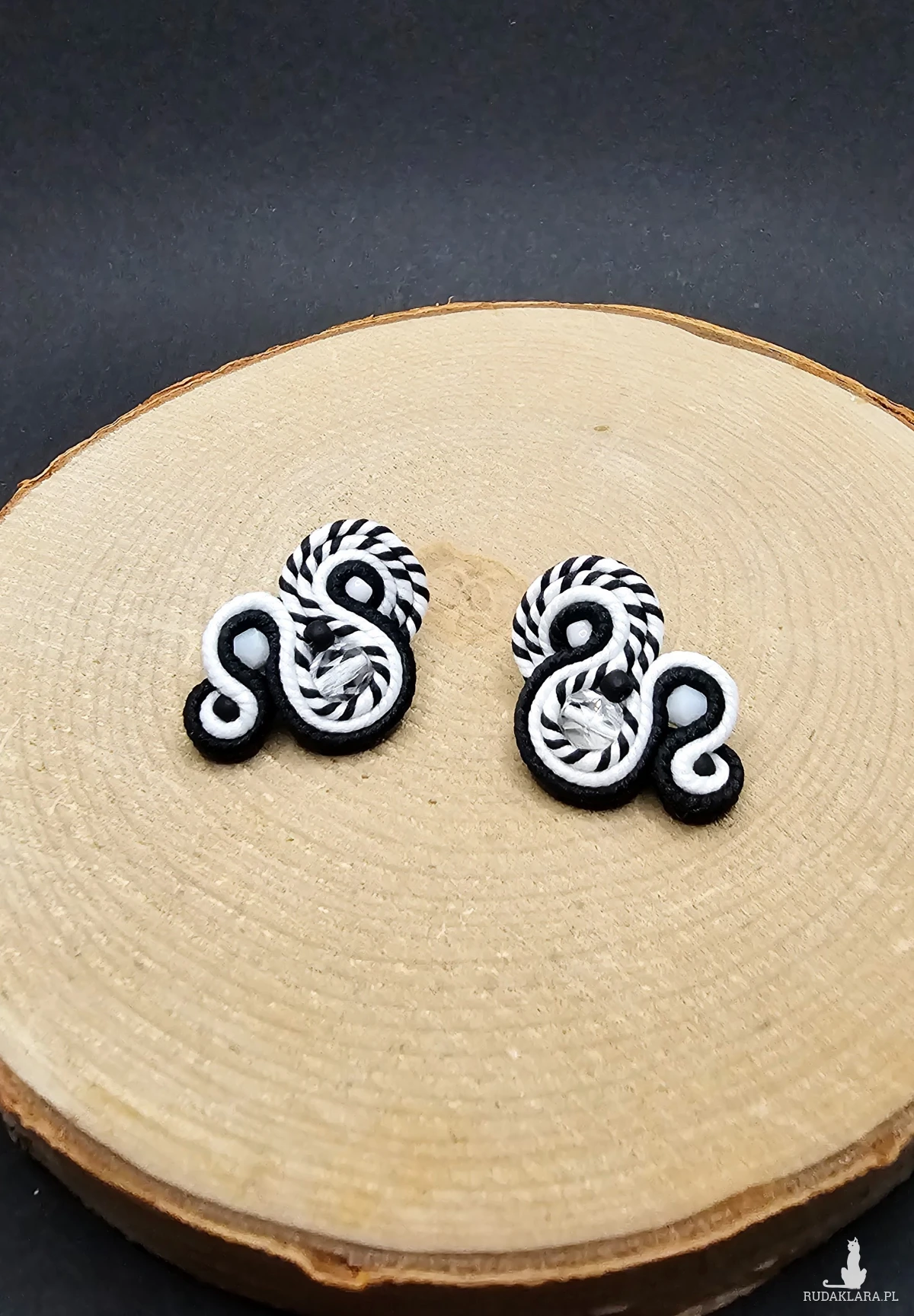 Kolczyki sutasz sztyfty 3